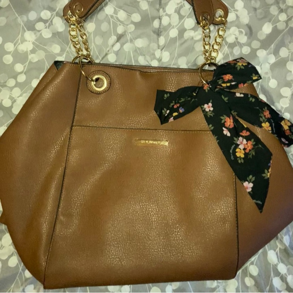 Steve Madden xtra large shoulder bag used once perfect shape
